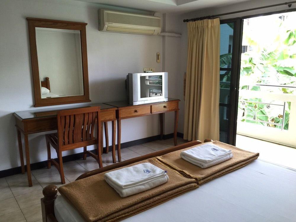 วีระชัย คอร์ต Hostel เชียงใหม่ ภายนอก รูปภาพ